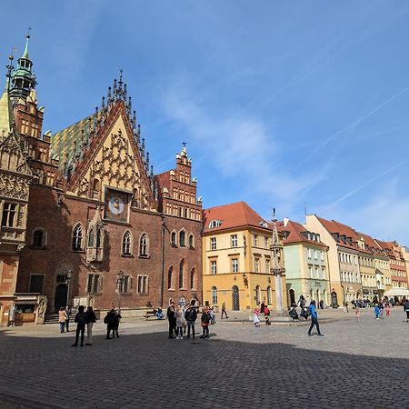 3-Bedroom Apt In Town Square Vratislav Exteriér fotografie